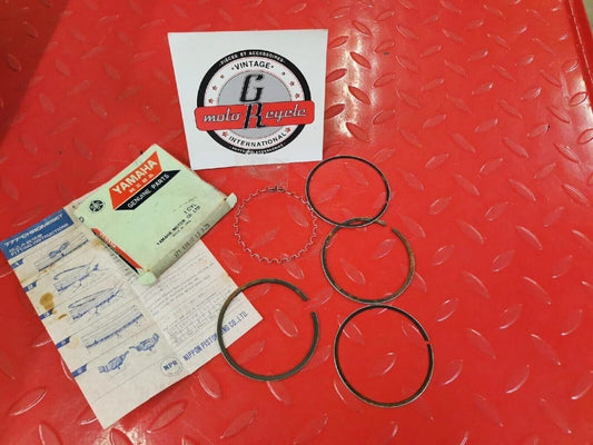 NOS YAMAHA  TX500 XS500 1973 - 1975  PISTON RING SET  1ST  371-11610-13-00 Y51
