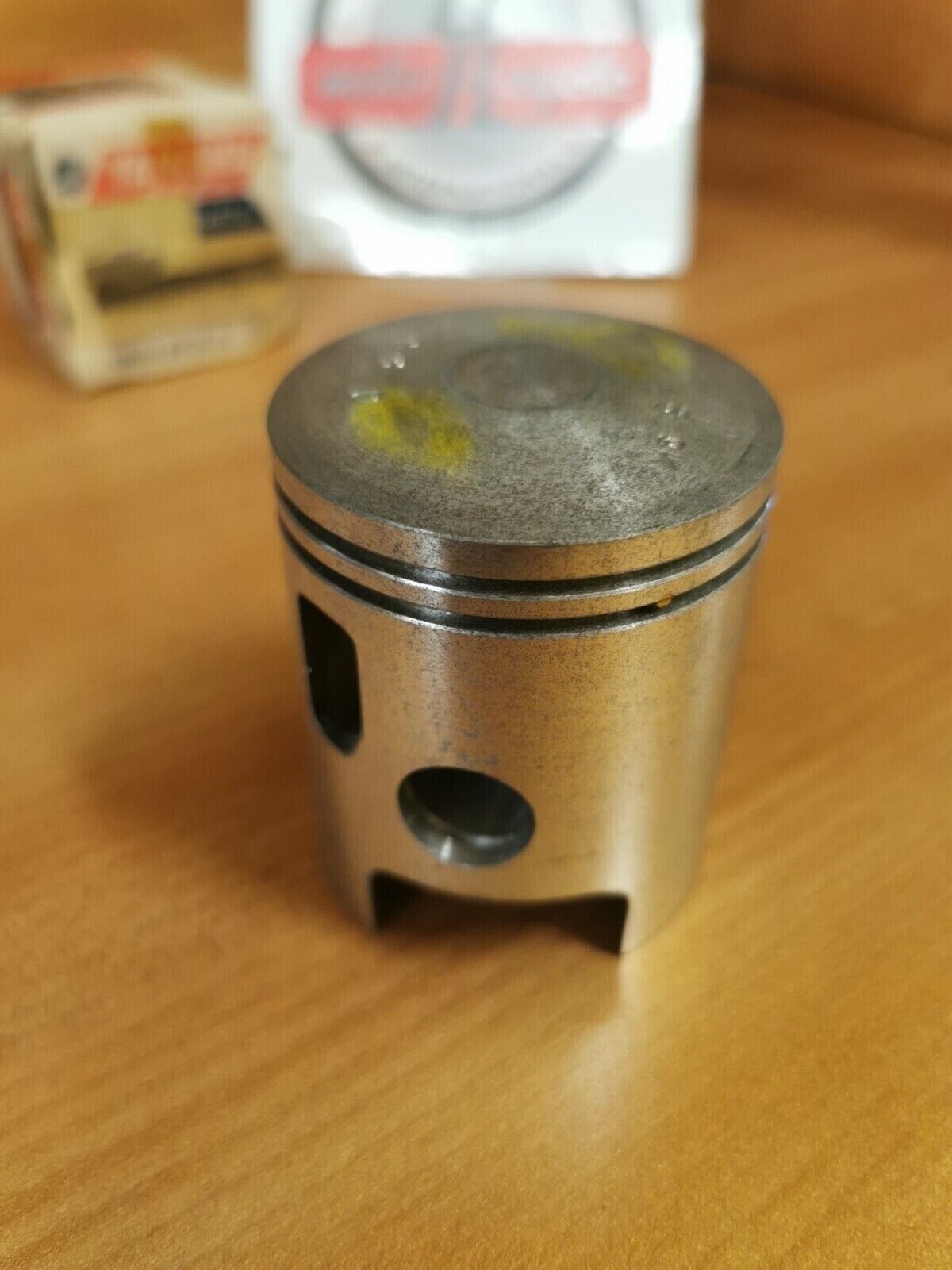 NOS YAMAHA EX340  1976  PISTON STD 197-11631-01-96  Y47