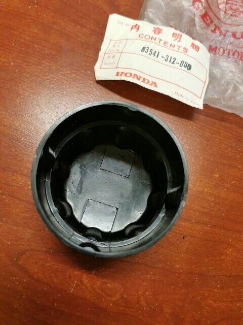 NOS Honda SL350 K1 K2 TOOL BOX CAP 83541-312-000 H98