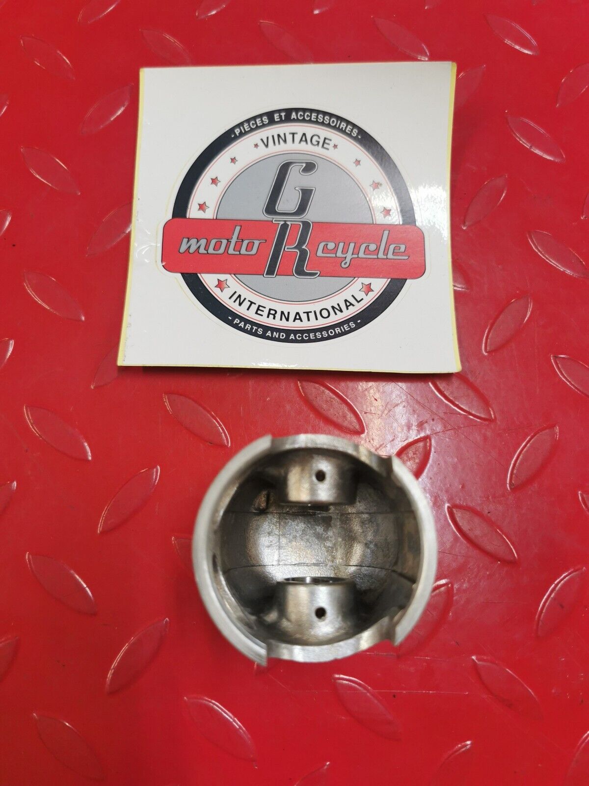 NOS YAMAHA IT125 1980 1981 PISTON 4 O/S 1.00 3R9-11638-00-00 Y28