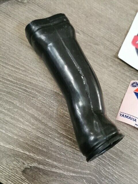 NOS YAMAHA LB802AE LB802AC LB50 AIR CLEANER JOINT 439-14453-00-00 Y170