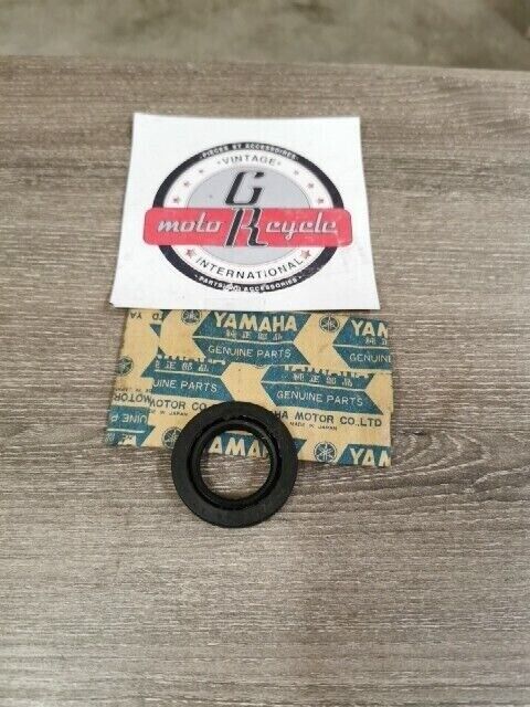 NOS YAMAHA JT1 JT2 MJ2 1963 1964 YG5S YA6 YGS1 OIL SEAL 93103-28012-00 Y150