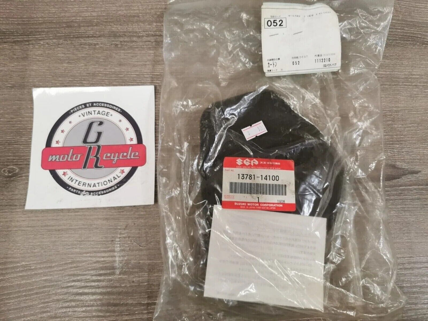 NOS SUZUKI RM125 AIR FILTER  13781-14100 S22