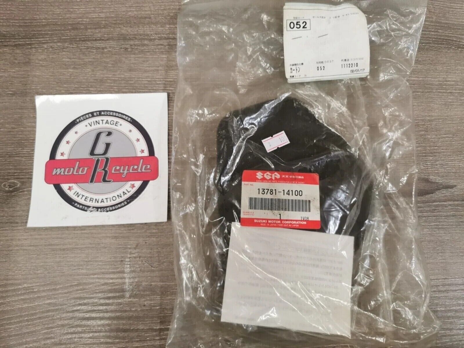 NOS SUZUKI RM125 AIR FILTER  13781-14100 S22