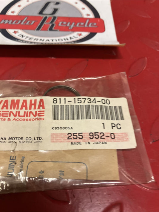 NOS YAMAHA RETURN SPRING 811-15734-00-00 Y67