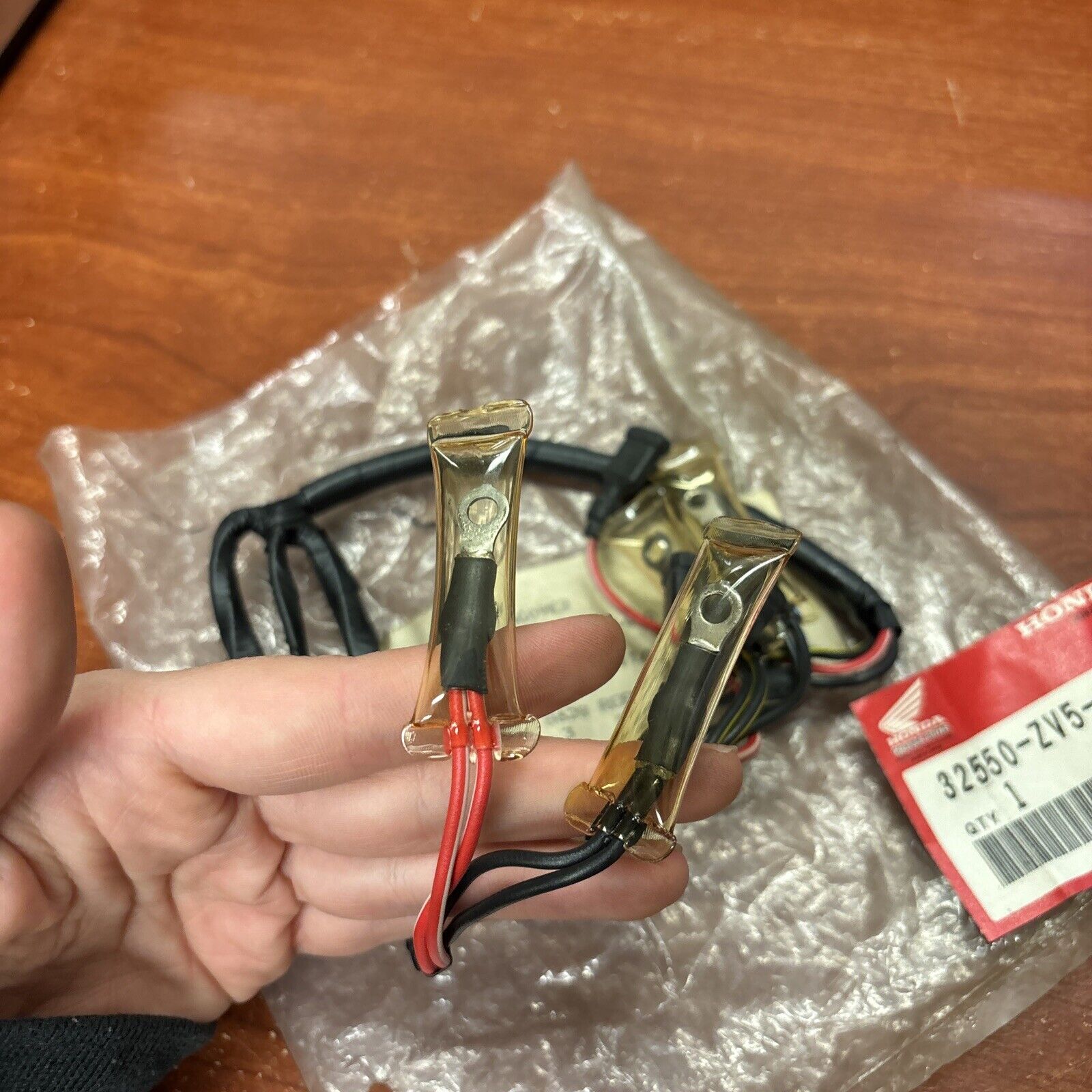 NOS Honda METER HARNESS 32550-ZV5-910 H153
