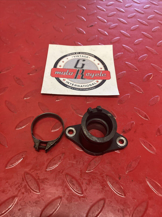 Honda MT125 1975 intake manifold carburetor boot insulator 1974 1976