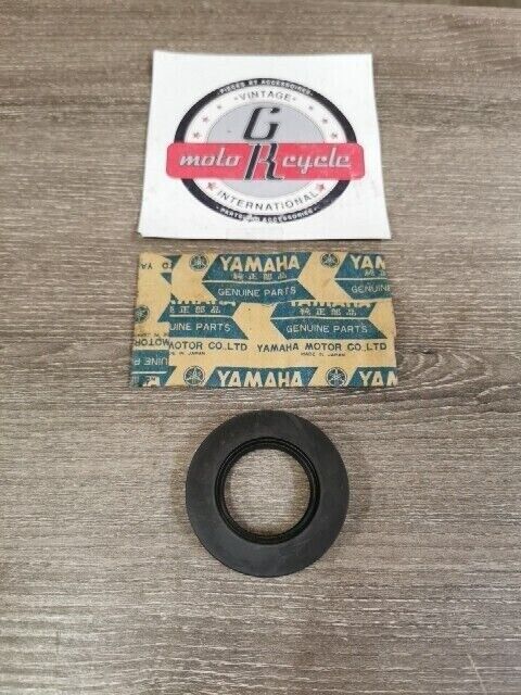 NOS YAMAHA XS1 XS650H XS650SE TX650 TX750 XS1B OIL SEAL 93102-35065-00 Y150