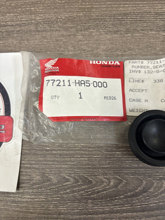 NOS Honda 1985 1986 ATC350X SEAT STOPPER RUBBER 77211-HA5-000 H134