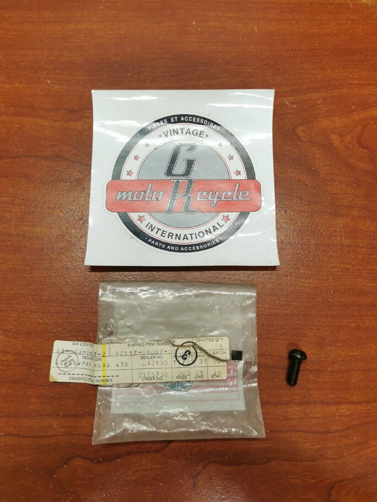 NOS Yamaha PAN HEAD SCREW 90157-06067-00 Y71