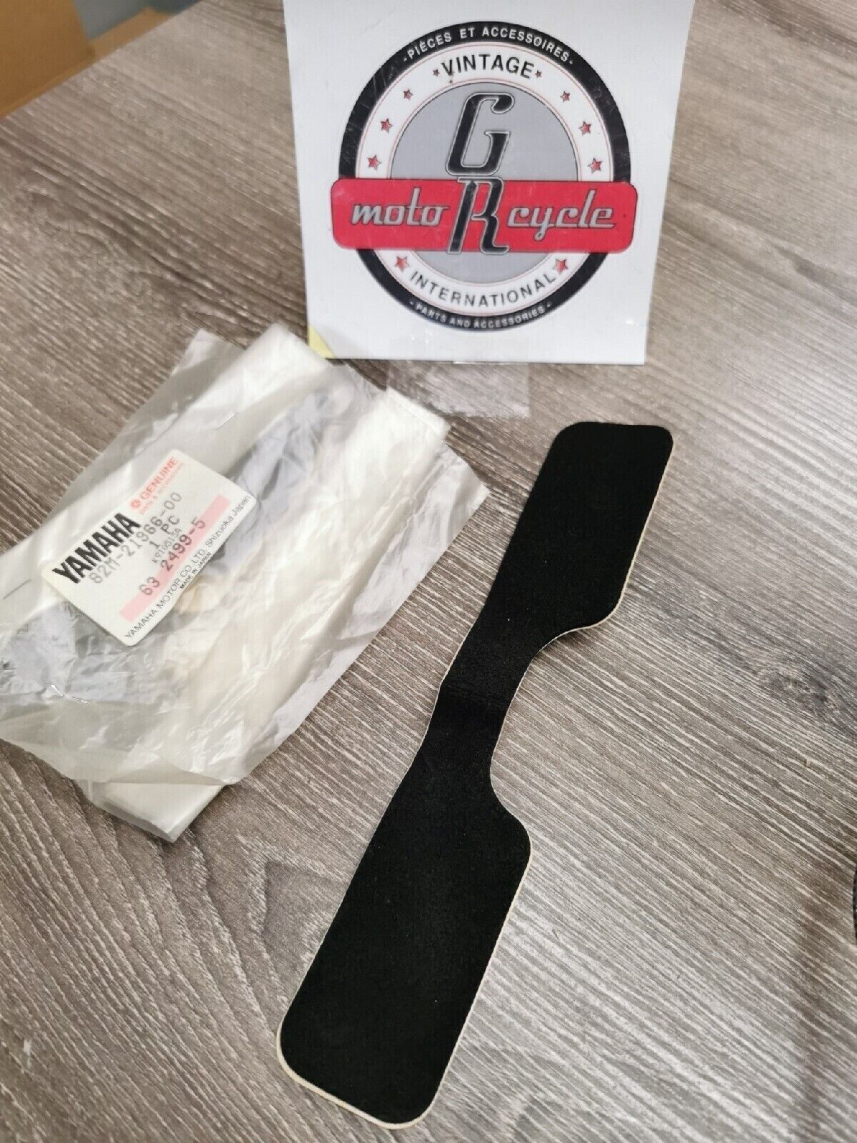 NOS YAMAHA Pad Patch   82M-21966-00-00 Y56