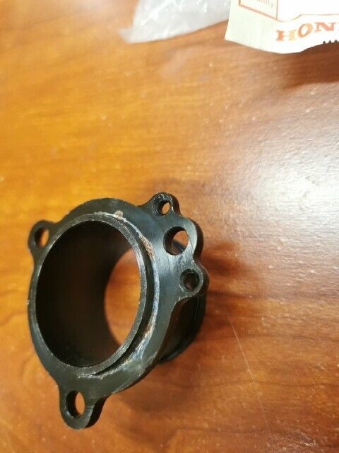 NOS Honda 1986 - 1987 CR250R EXHAUST PIPE JOINT 18352-KS7-700 H80