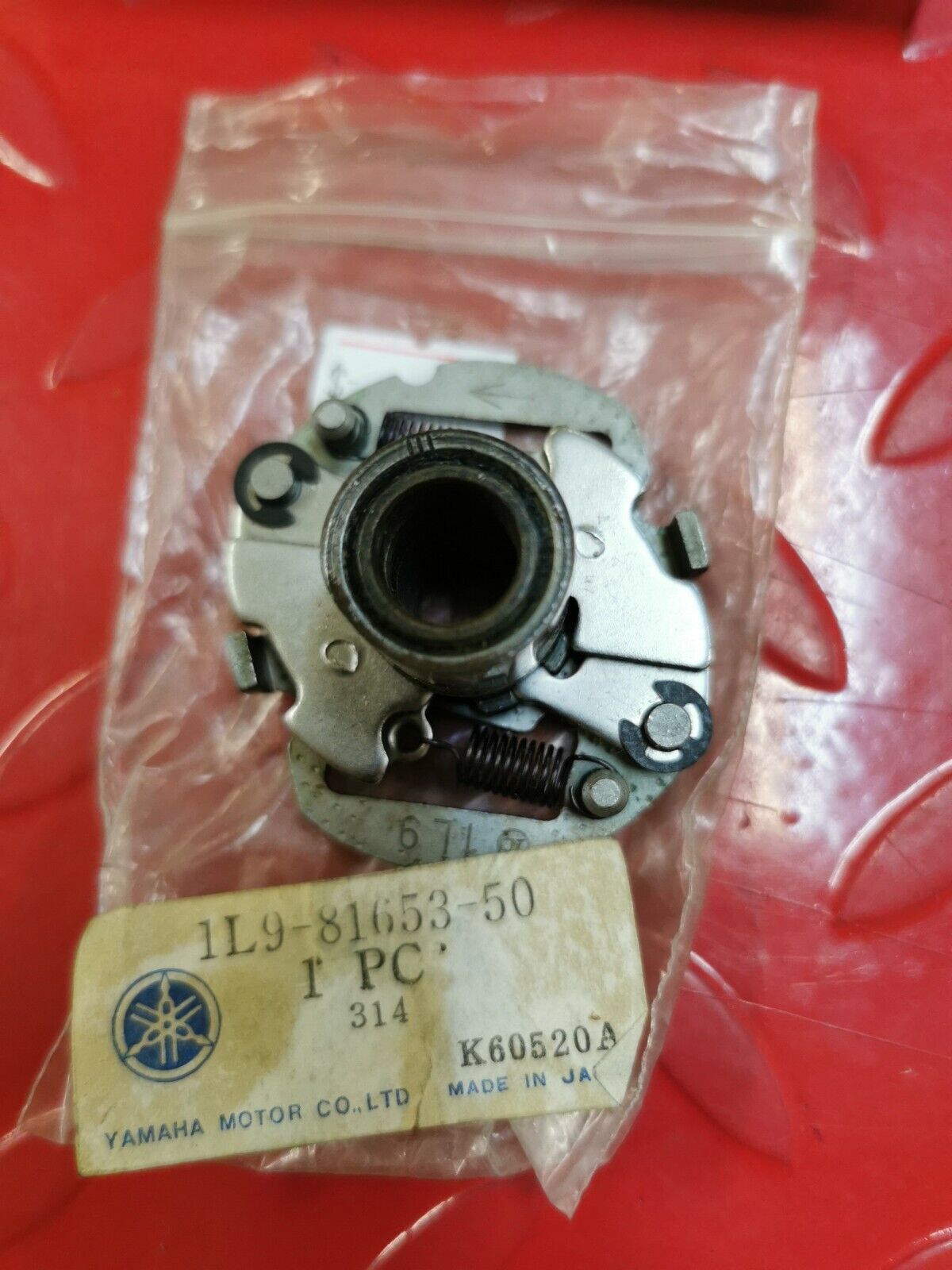 NOS Yamaha XS250 XS360 XS400 GOVERNOR ASSY 1L9-81653-50-00 Y19