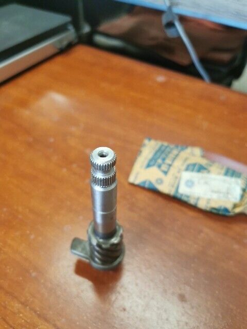 NOS Yamaha FS1 FS50 KICK AXLE 305-15660-02-00 SUB 305-15660-04-00 Y141