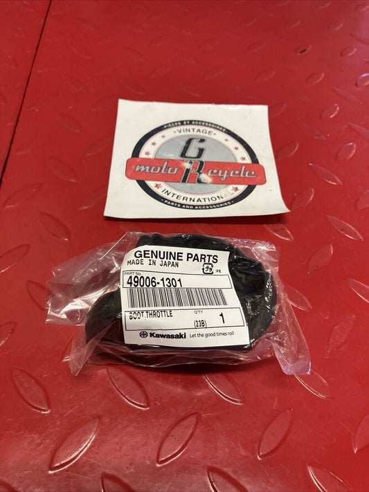 NEW KAWASAKI KX125 KX250 1996 - 2008 TWIST THROTTLE BOOT RUBBER COVER K100