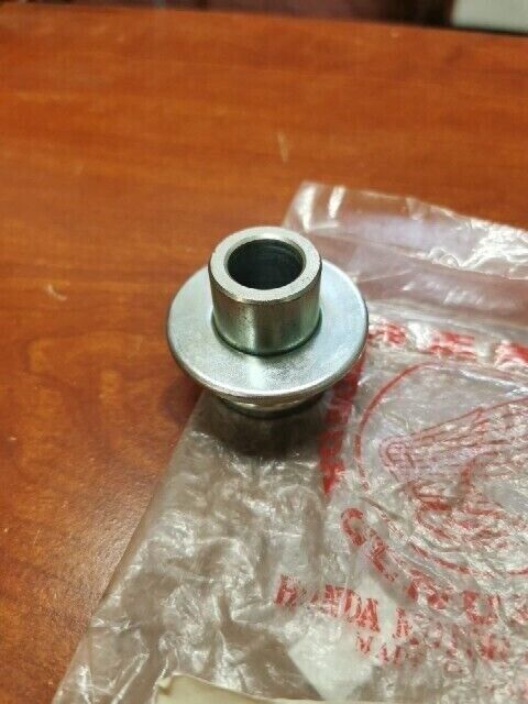 NOS Honda XL175 K0 K1 K2 K3 K4 K5 REAR AXLE SIDE COLLAR 42311-362-010 H84