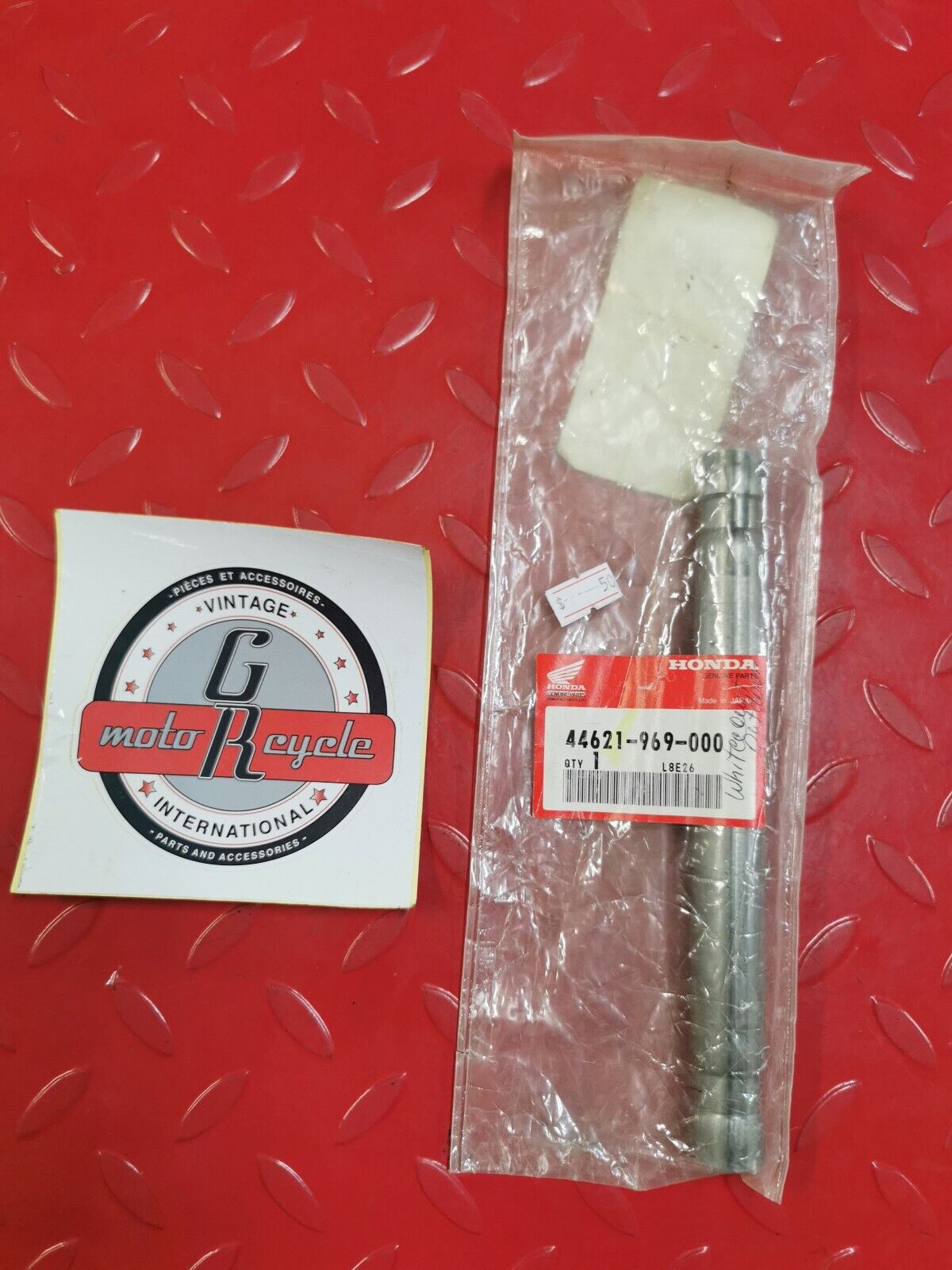 NOS HONDA ATC200 1984 COLLAR FR AXLE CENTER 44621-969-000 H15