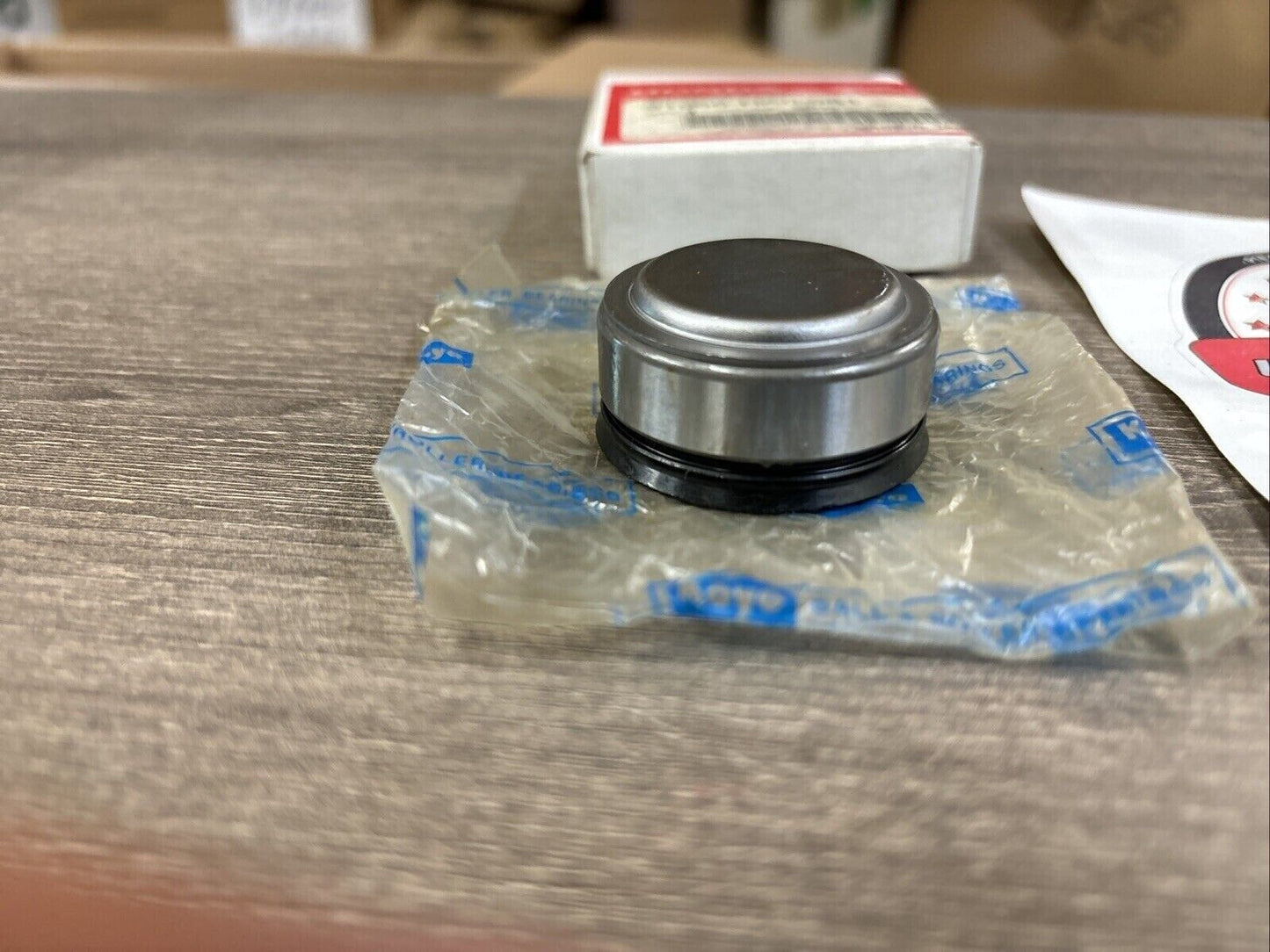 NOS Honda ATC250 ES SX TRX250 TAPER ROLLER BEARING 91066-HA0-681 H127