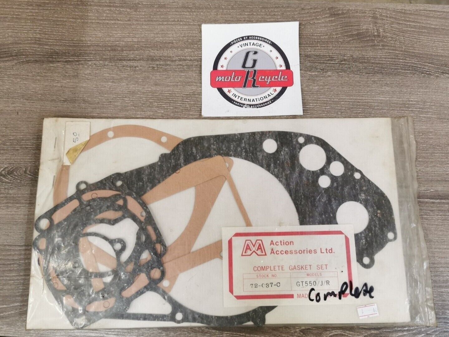 NOS ACTION ACCESSORIES Suzuki GT550 COMPLETE GASKET SET 72-037-C J28