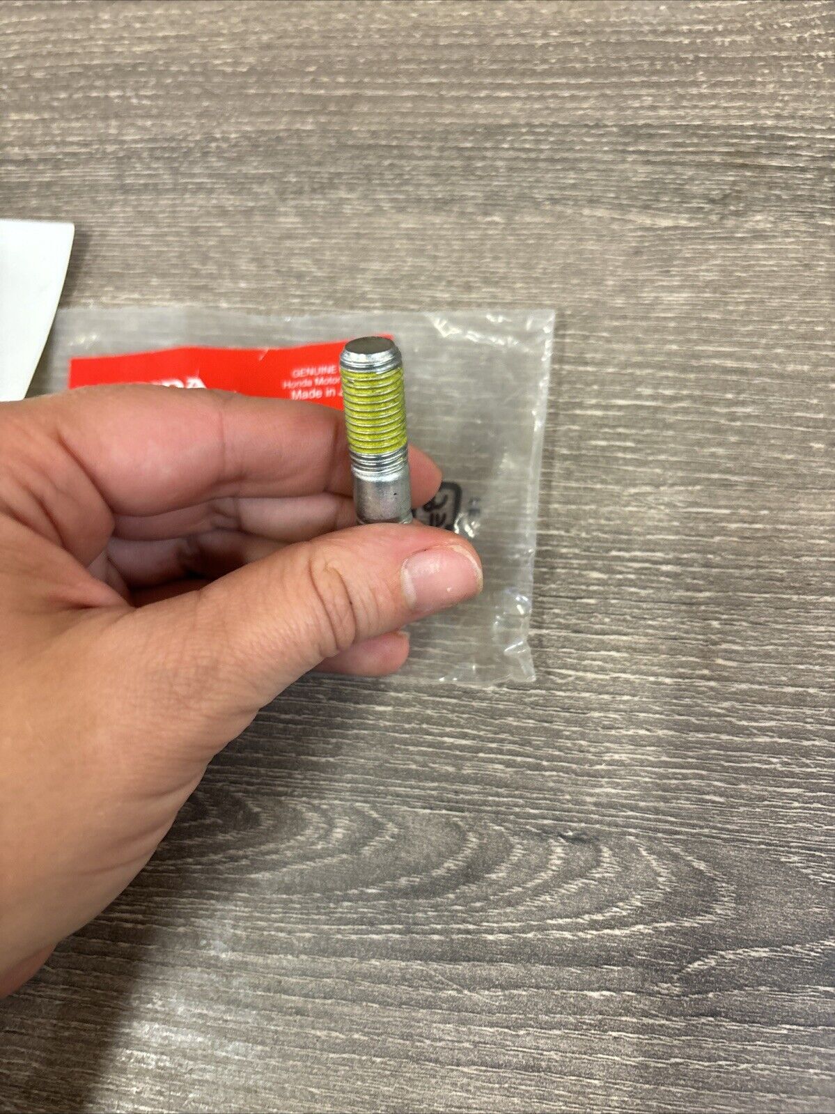 NOS Honda TRX350 D FE FM TE TM TRX400F STUD BOLT 10X25 90151-HA7-670 H130
