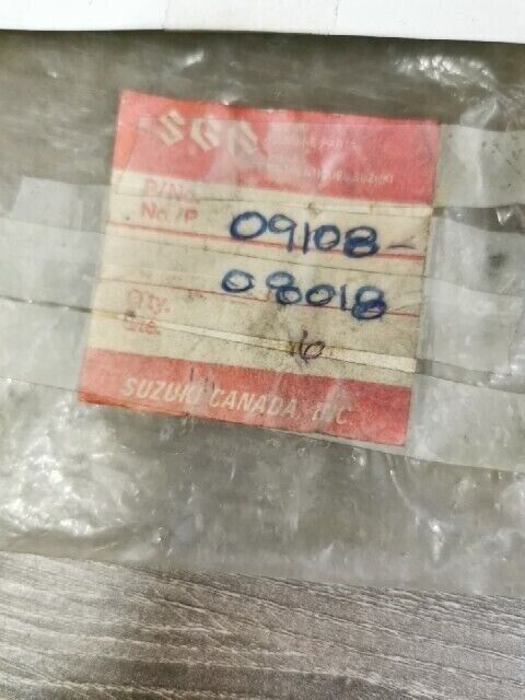 NOS SUZUKI DS185 DS250 PE175 RM100 RM125 TS250 TS400 BOLT STUD 09108-08018 S47