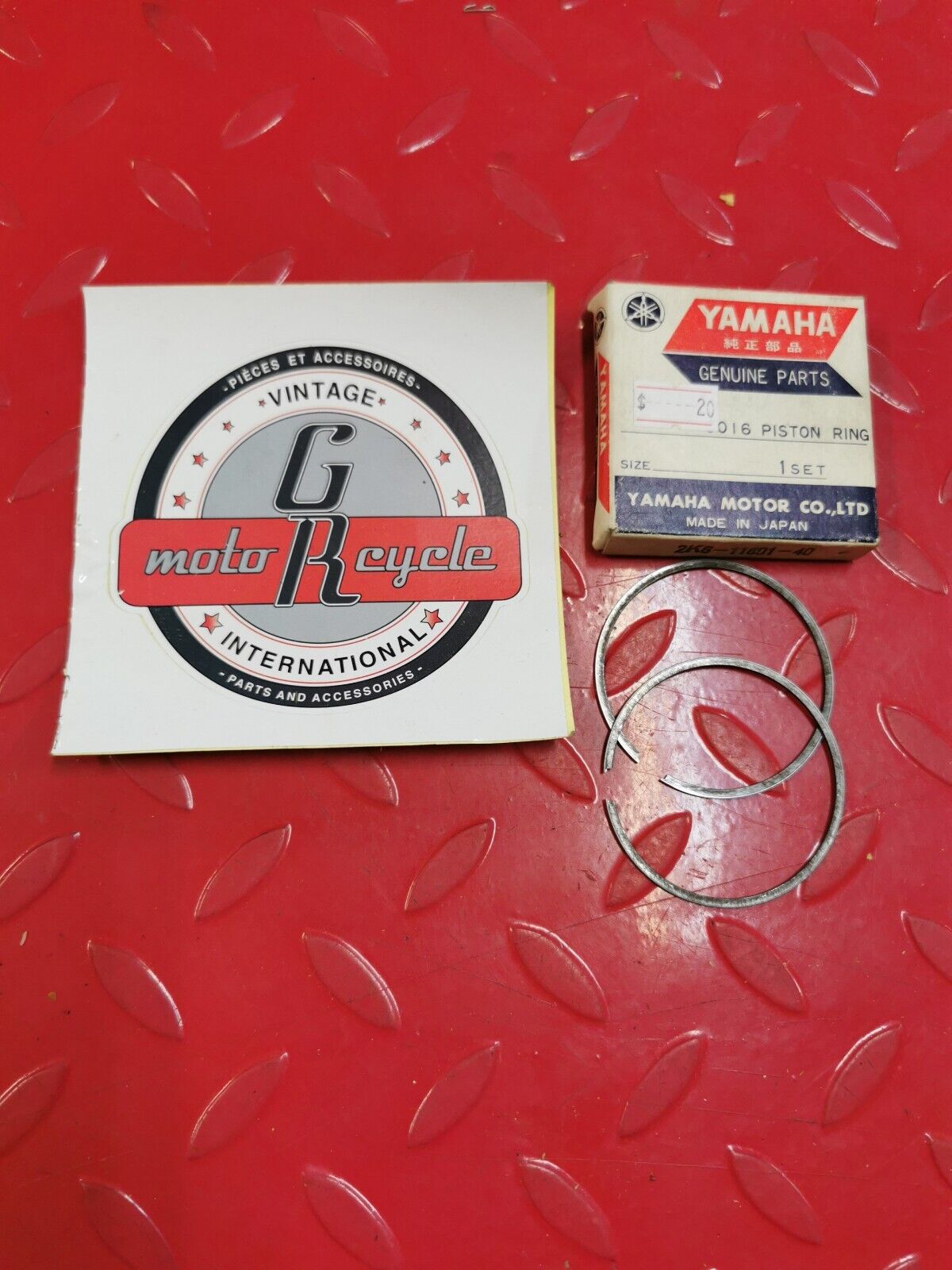 NOS YAMAHA Ring Piston 4Th 2K6-11601-40-00 SUPERCEDED 2K6-11611-40-00 Y33