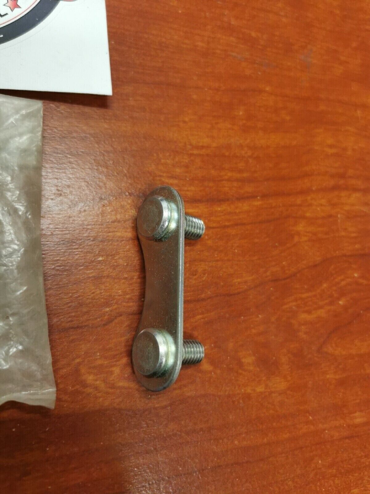 NOS Yamaha XS850 XS750 FRONT LOWER BRACKET 2 2G2-21418-00-00 Y69