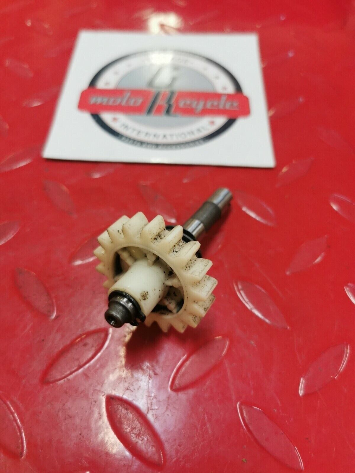 Honda MT250 1975 tachometer drive shaft oil pump gear 15453-358-000 1974 1976