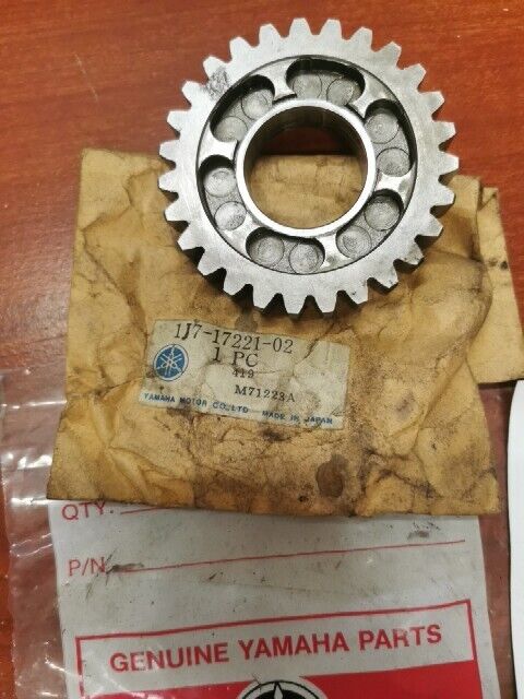 NOS Yamaha XS750 2ND WHEEL GEAR 1J7-17221-02-00 SUB 1J7-17221-03-00 Y153