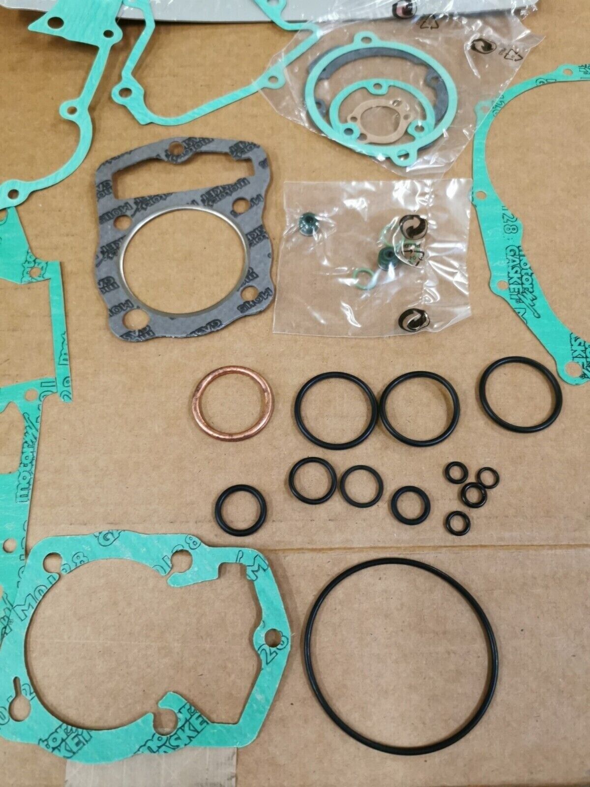 NOS ATHENA HONDA ATC200E 1982 1983 INCOMPLETE GASKET KIT SET P400210850204 J48