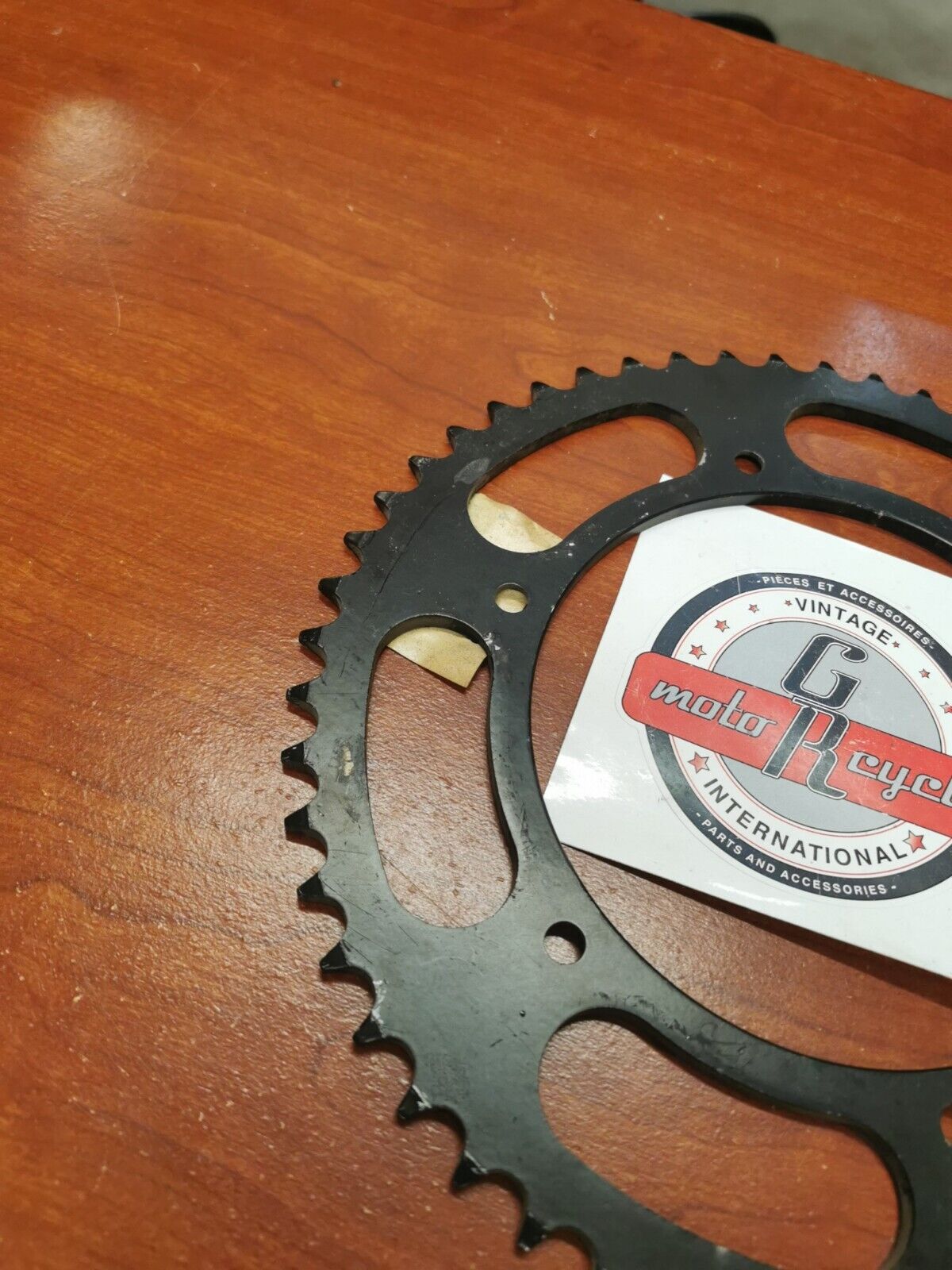 NOS Yamaha DRIVE SPROCKET 52T 26A-25452-50-33 SUB. 26A-25452-51-00 Y89