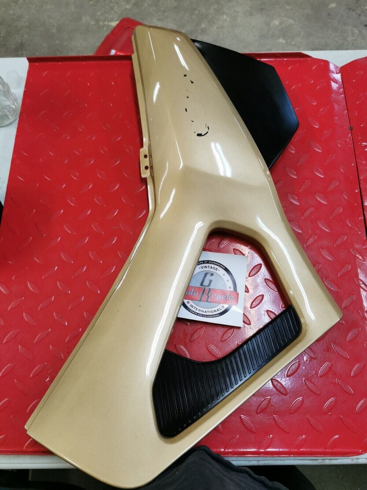Yamaha XVZ1200 VENTURE Left SIDE COVER FAIRING 26H-21711-00-EN Y23