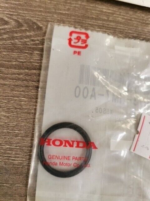 NOS HONDA TRX350FE 2001 - 2006 BAND D20 BOOT 91303-HM7-A00 H102