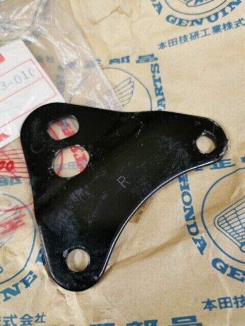 NOS HONDA CB550A CB500 1972 BRACKET A R MUFFLER 18345-323-010 H87