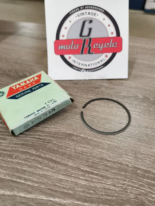 NOS YAMAHA YZ125 MX125 1974 - 1977   PISTON RING SET 0.75   401-11611-31-00  Y51