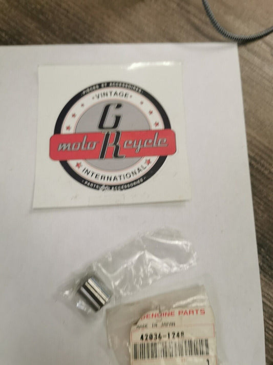 NOS KAWASAKI SLEEVE 42036-1248 K32