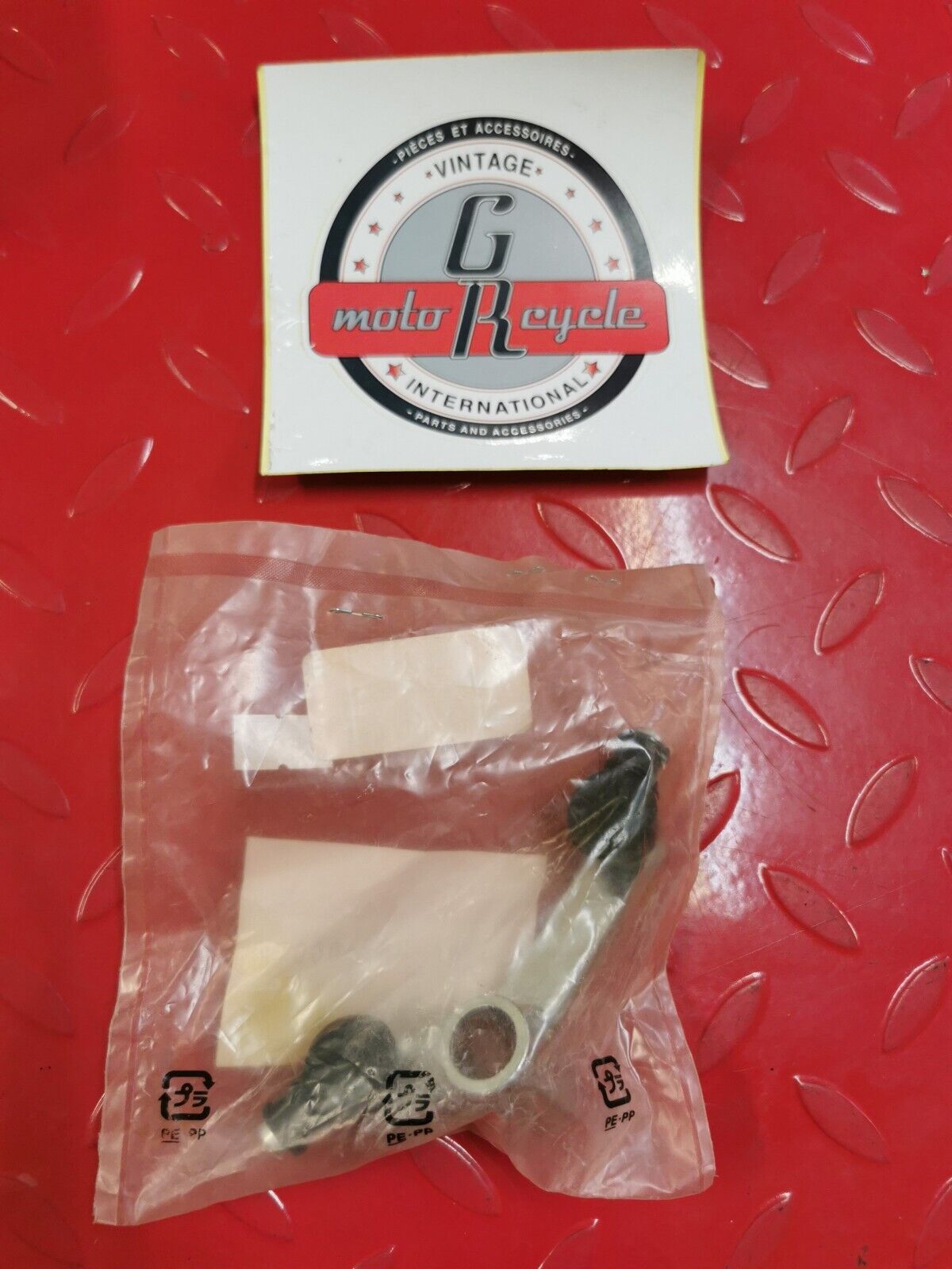 NOS HONDA TRX500 2001 - 2014 CHANGE MIDDLE ARM 24732-HN2-000 H15