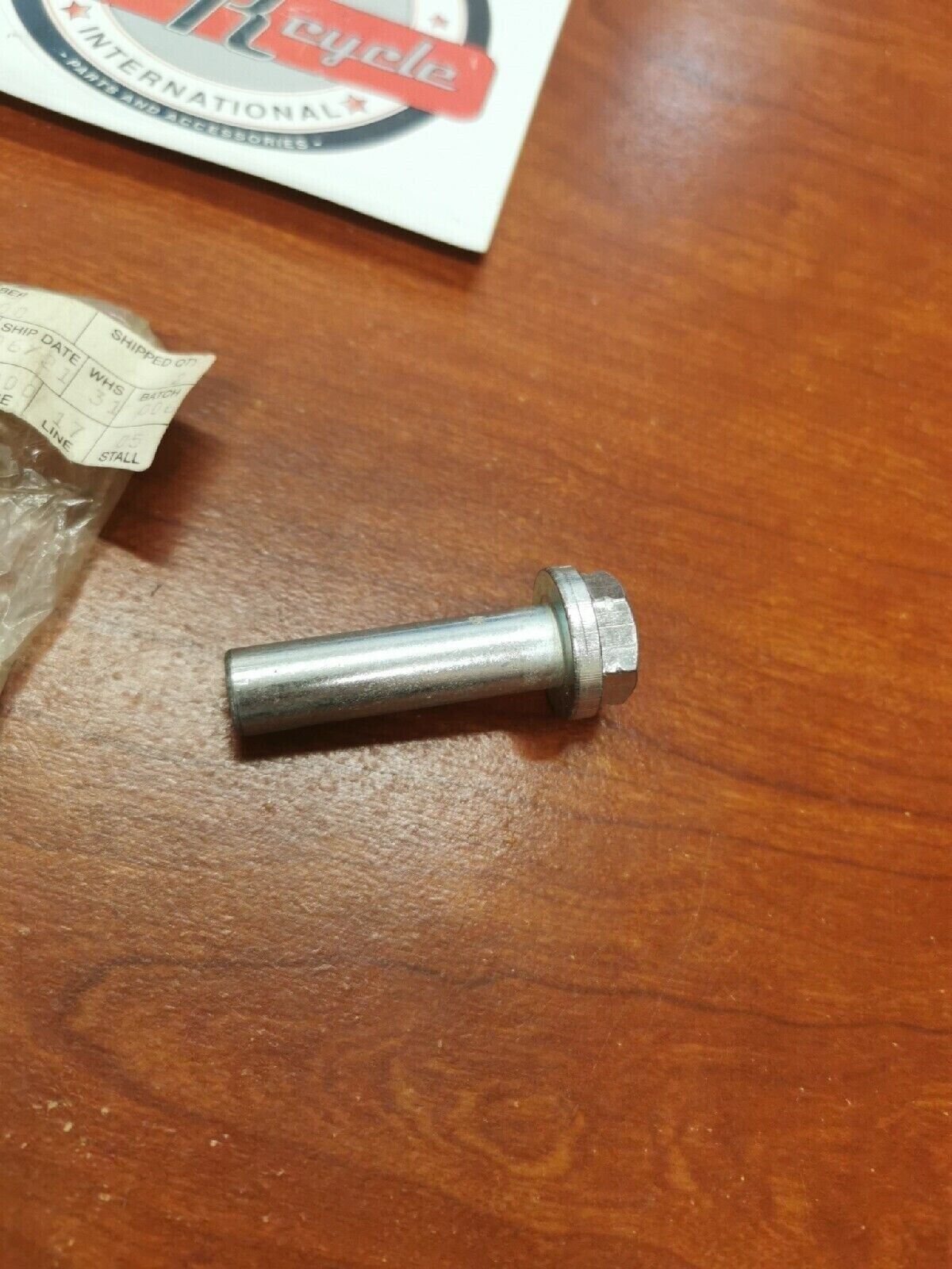 NOS Yamaha NUT 90179-08025-00 SUB. 90179-08303-00 Y71