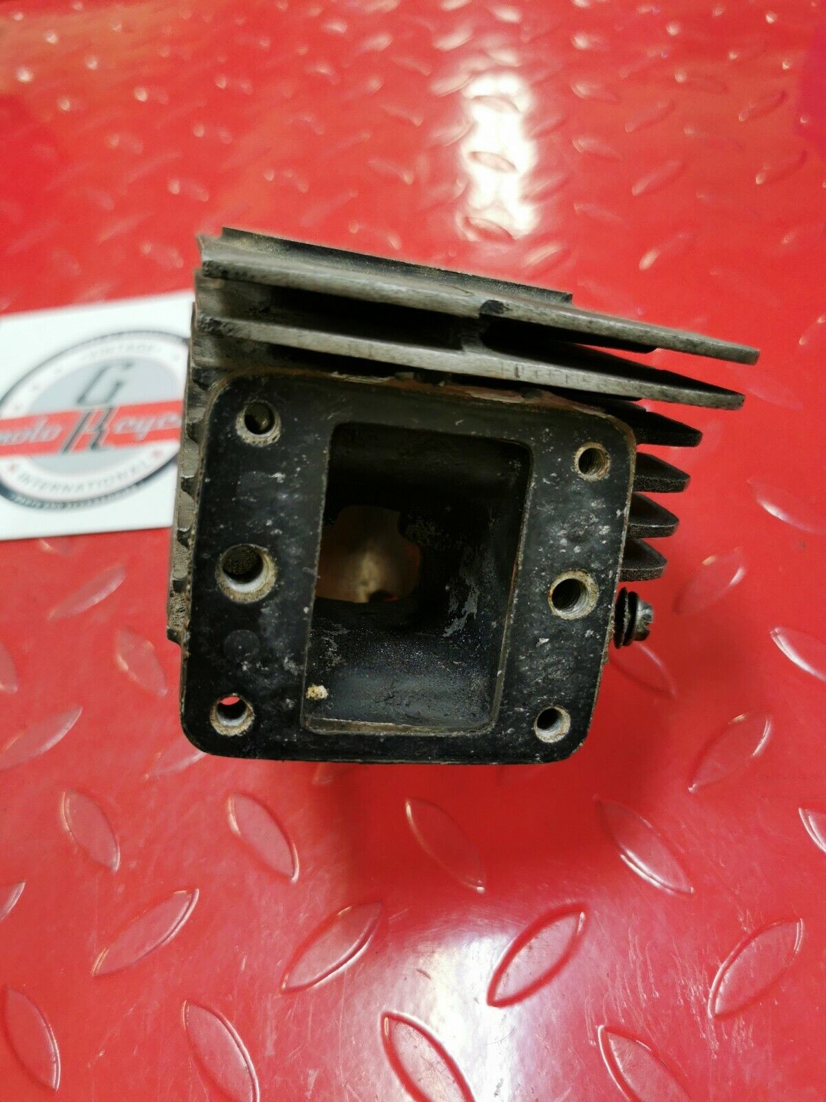Yamaha RD125 1975 1976 right cylinder jug barrel 43mm STD T