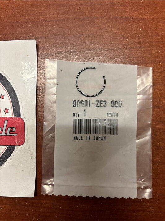 NOS Honda GX340 GX390 CLIP 20MM 90601-ZE3-000 H184