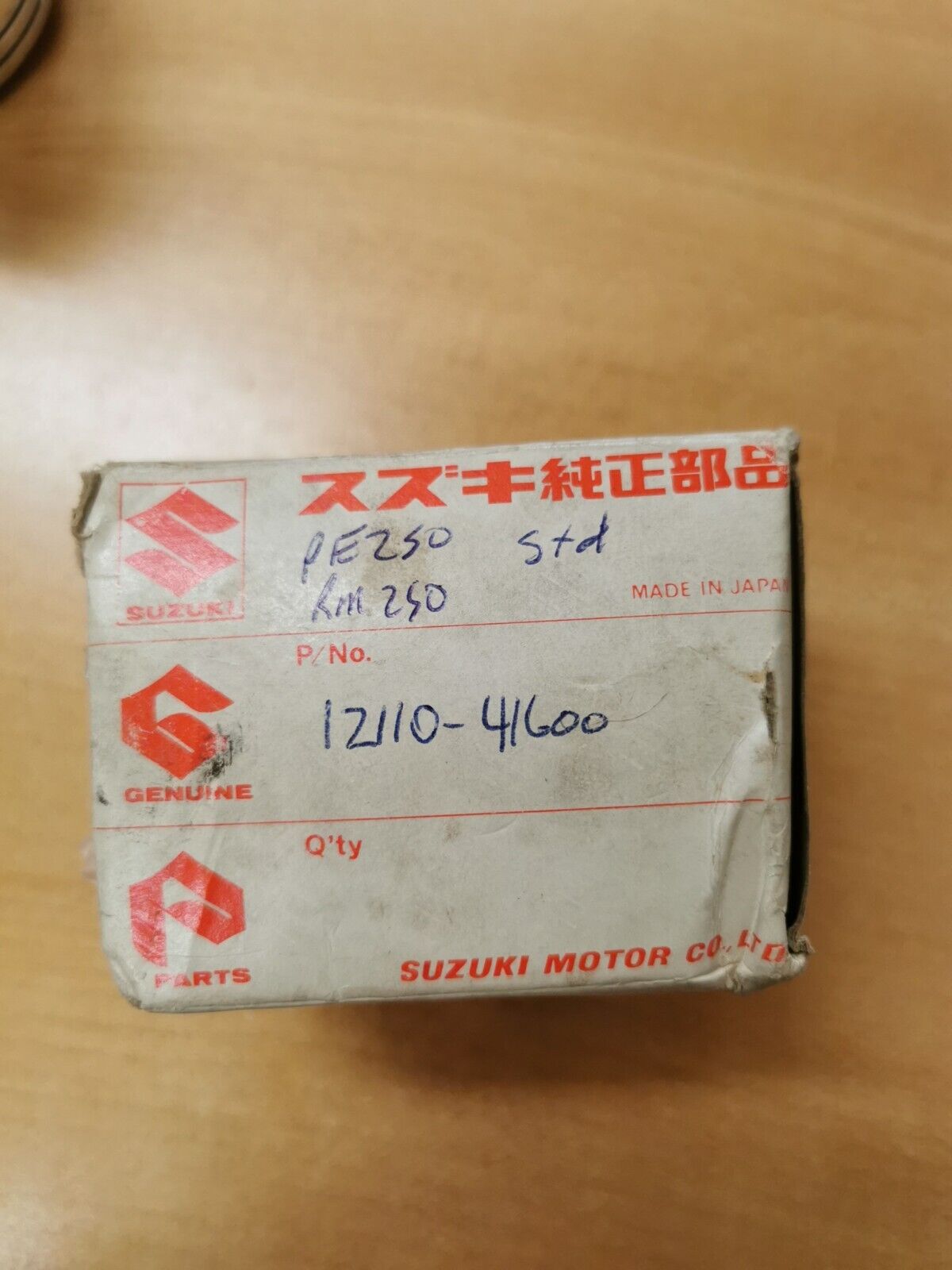 NOS SUZUKI RM250 77 78 PE250 79 PISTON STD SUPERSEDED 12110-41602 12110-40601 S7