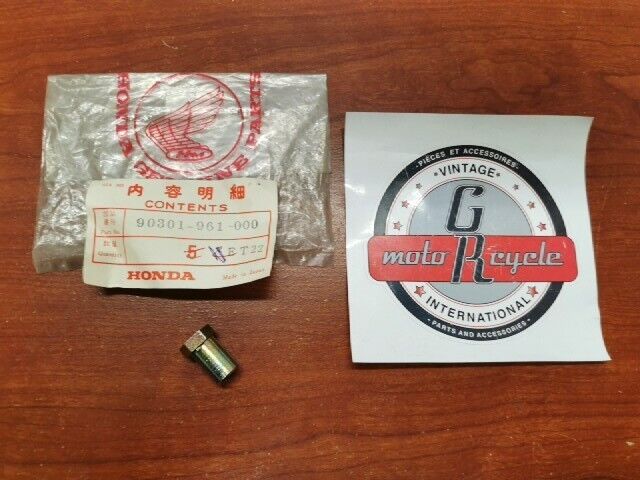 NOS Honda 1981 ATC250R FUEL TANK MOUNTING NUT 90301-961-000 H68