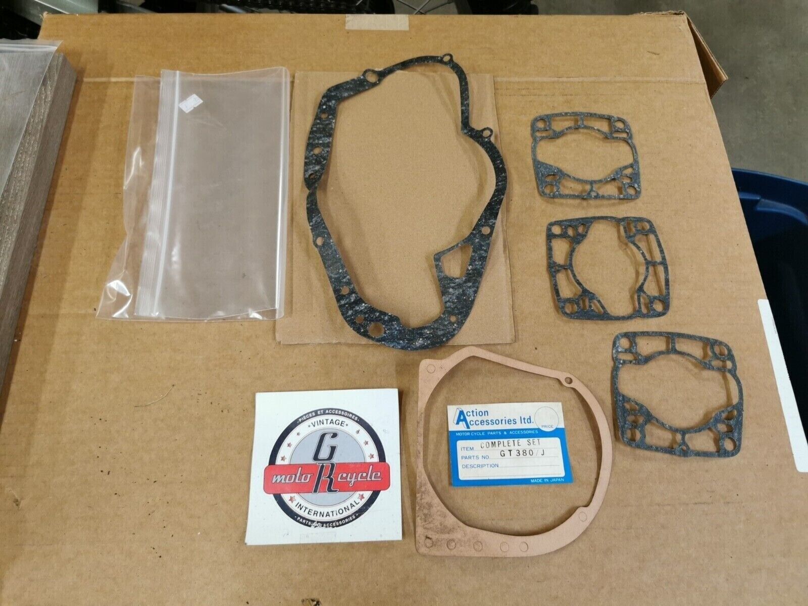 NOS ACTION ACCESSORIES SUZUKI GT380J GASKET KIT INCOMPLETE SET J49