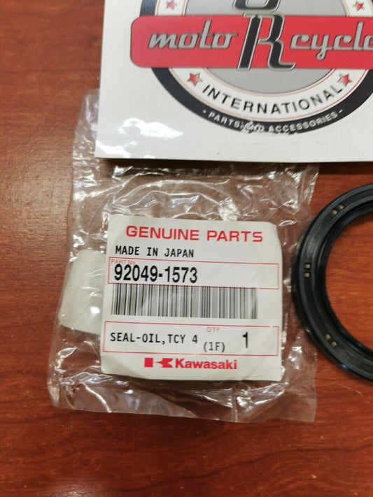 NOS Kawasaki KVF360 KVF650 KVF750 OIL SEAL 92049-1573 K25
