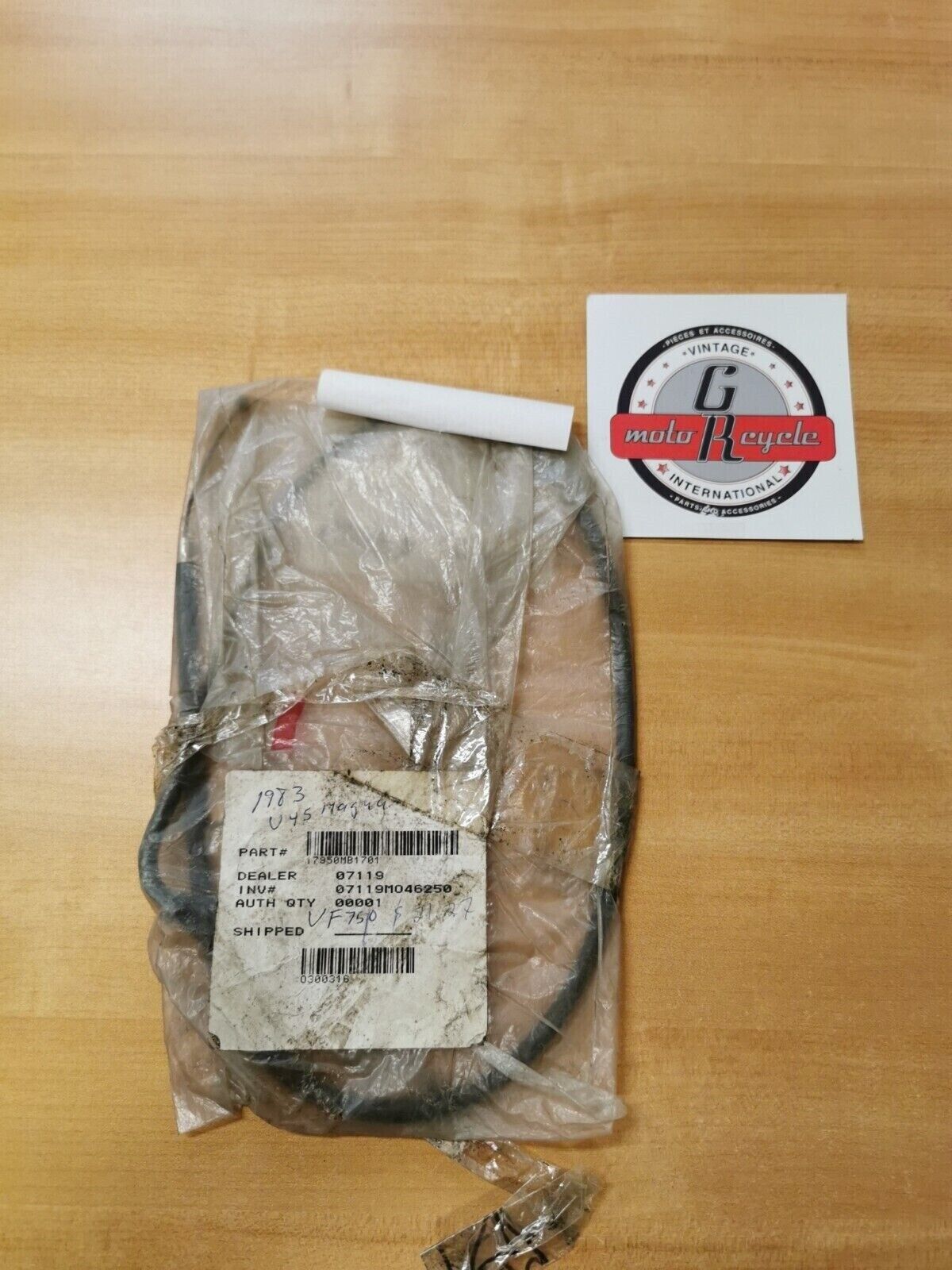 NOS HONDA VF750   1983    CABLE  CHOKE  17950-MB1-701   H29