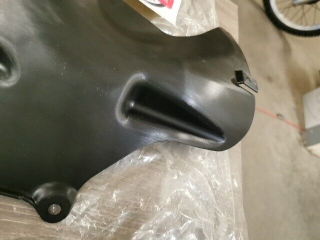 NOS YAMAHA ATV YFM7FGAGR YFM5FGZL YFM70GPAKW FENDER 1HP-F1553-00-00 Y106