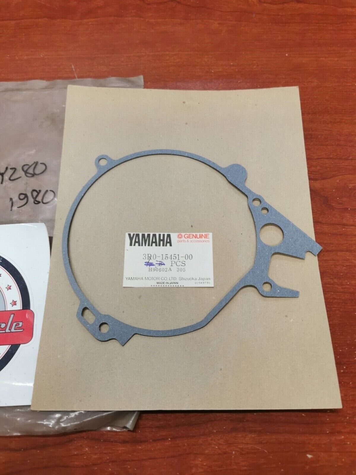 NOS Yamaha YZ80 CRANKCASE COVER GASKET 3R0-15451-00-00 SUB. 3R0-15451-01-00 Y94