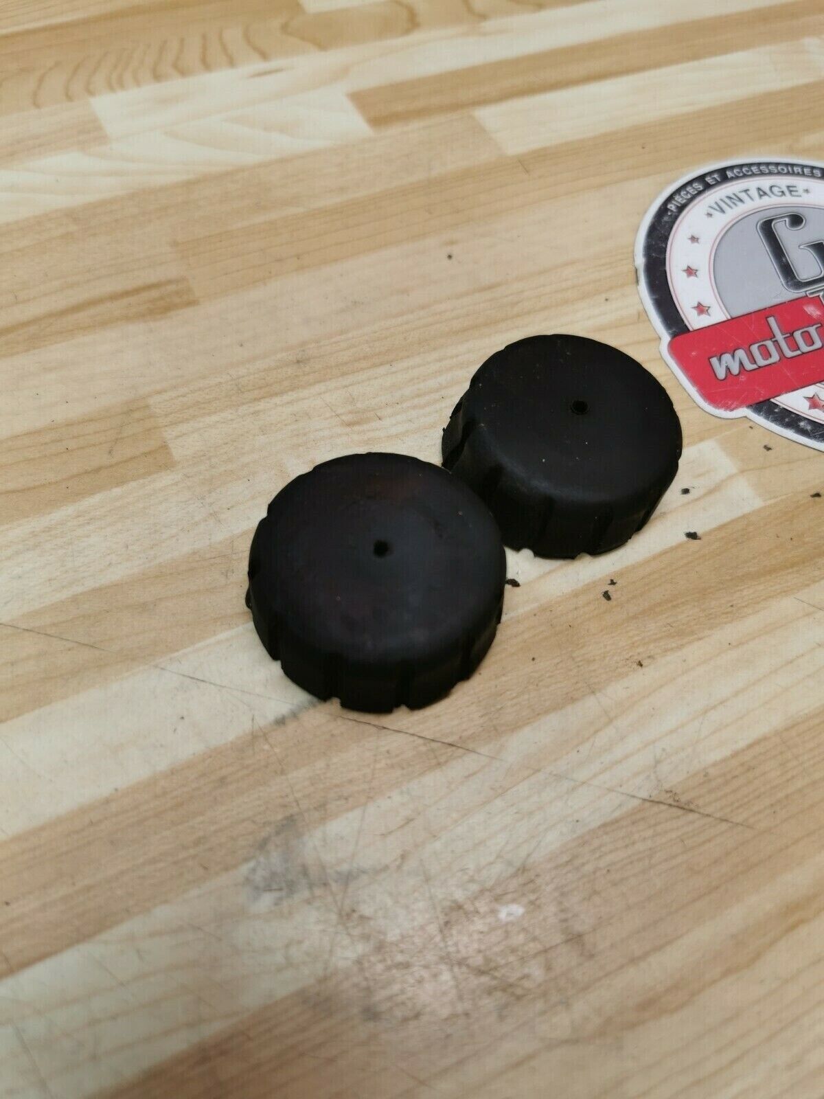 Yamaha DT200 1986 front fuel tank rubber cushion damper