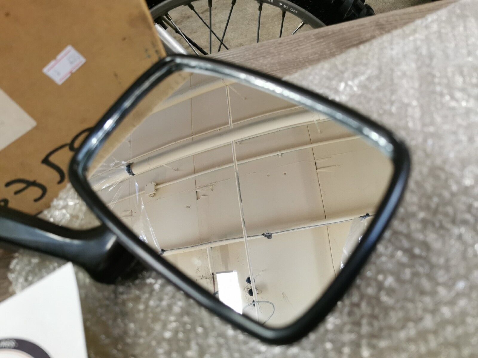 NOS HONDA VFR750 VFR700 1986  MIRROR R BACK BLACK 88110-ML7-003ZA H42
