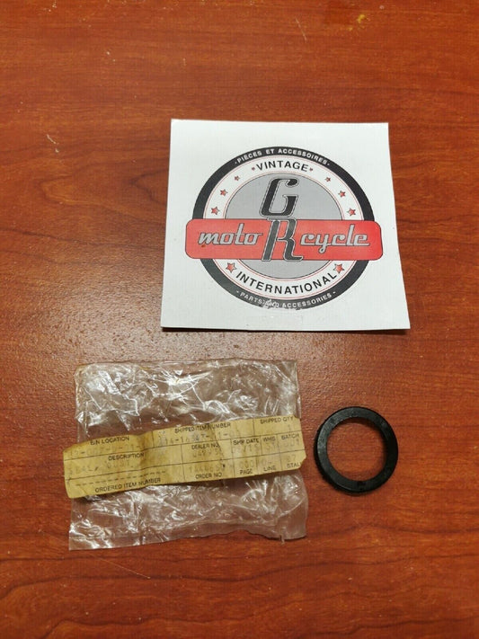 NOS Yamaha CLUTCH DUST SEAL 214-16347-01-00 Y71